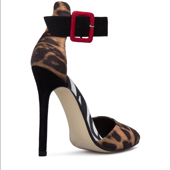 Animal Print Pumps with Buckle - Picture 3 of 7